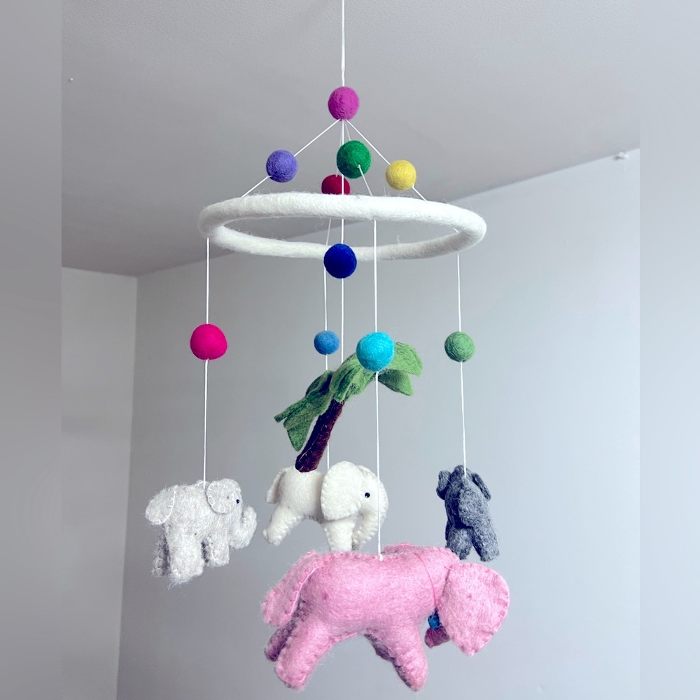 baby crib mobile. Felt made brand new.